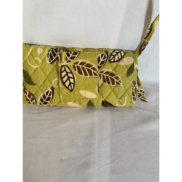 Maggi B Quilted Green & Brown Leaf Patter Quilted Tri-Fold Crossbody Wallet - Picture 6 of 8